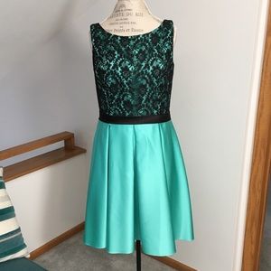 DaVinci Satin Mint Dress with Black Lace Bodice 16